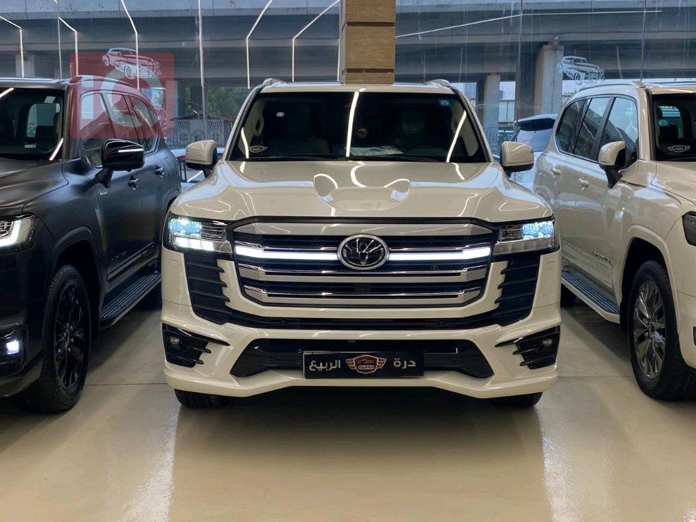 تۆیۆتا لاند کروزەر